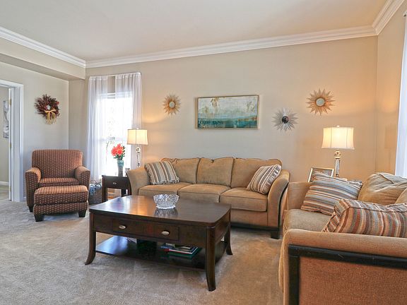 3rd image of 1221 Sandpiper Ct