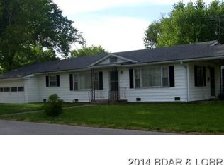 929 S Maple St, Eldon, MO 65026