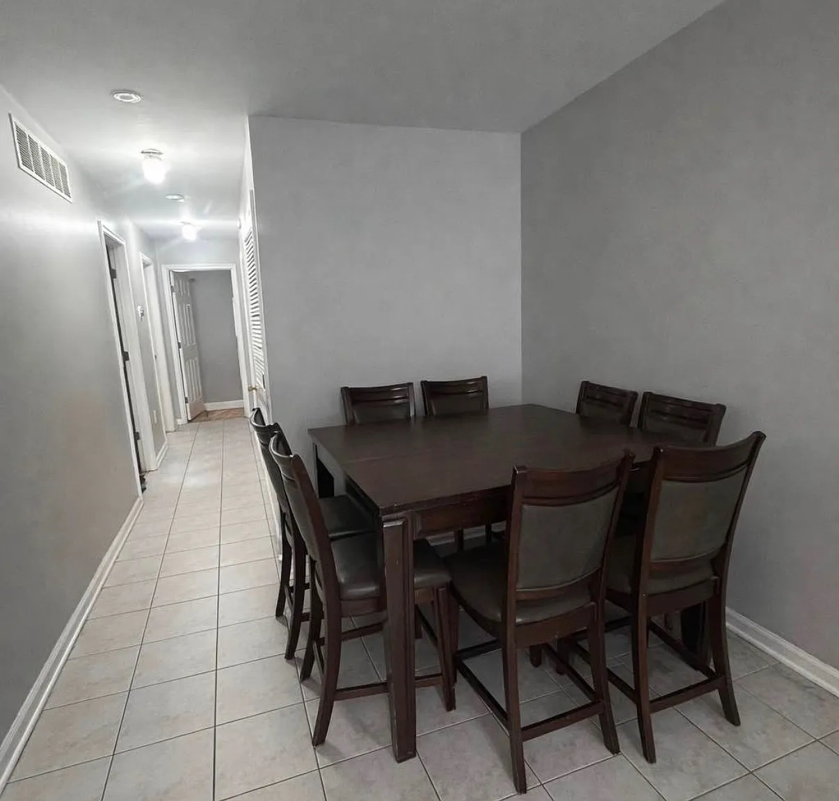 3 bed, 1300 sqft, $2,900 — Photo 2
