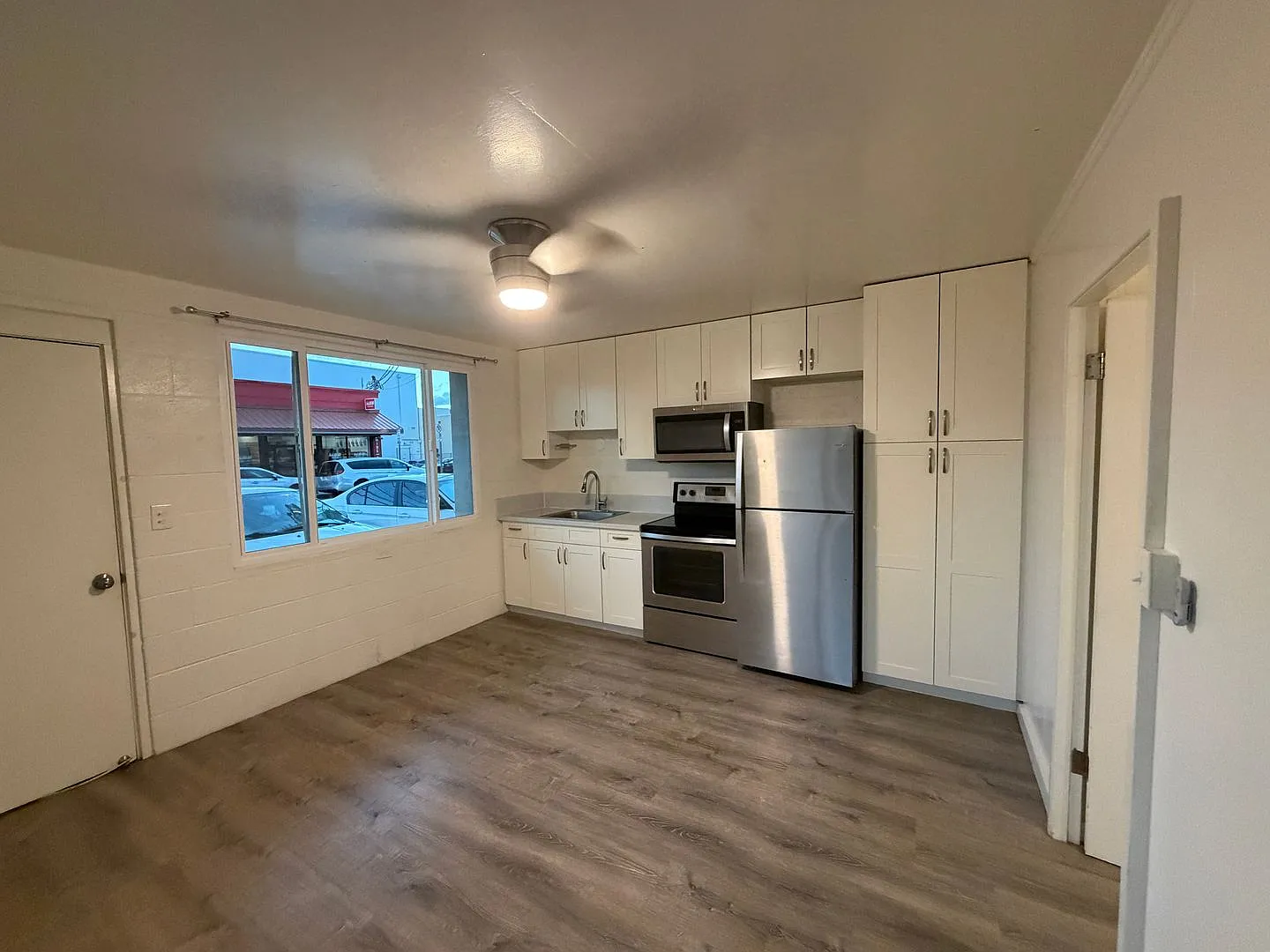 2048 S. Beretania — Photo 2