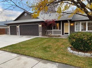 3689 E Congressional Dr, Meridian, ID 83642