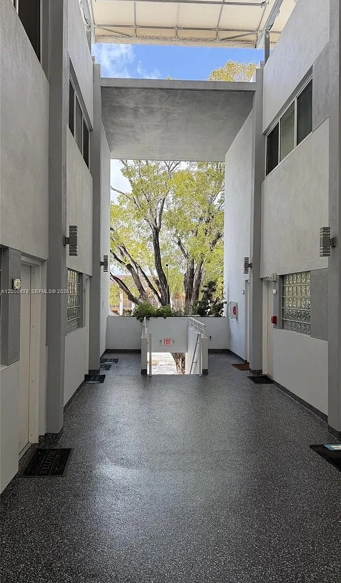 Country Club Estates Sec — Photo 3