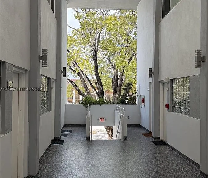 645 Palmetto Dr #12 — Photo 3