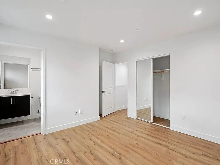 10422 1/2 Graham Ave — Photo 23