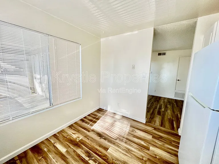 355 Parkview Ter #H5 — Photo 7