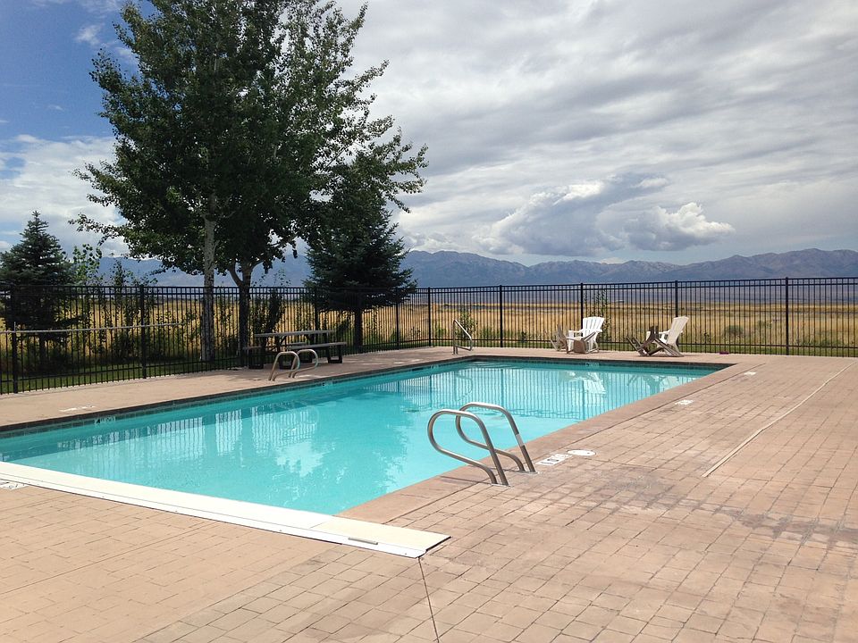 2nd image of 233 W Crescent View Ln #195