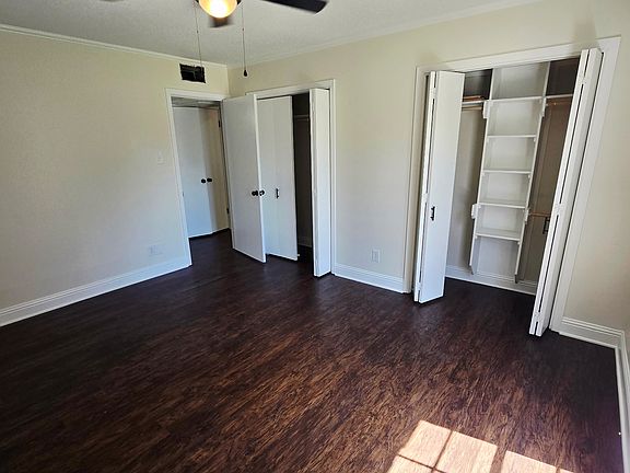 4th image of 3820 Fairfield Ave Unit 115