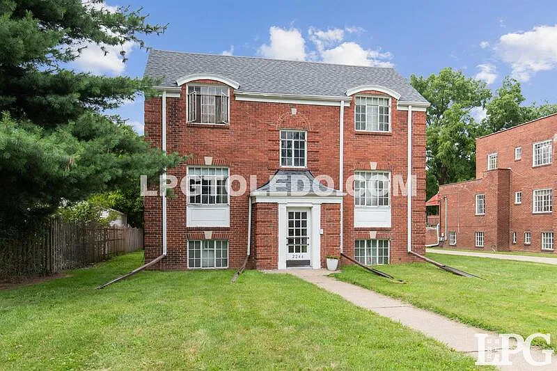 Studio, 1.0 bath, 450 sqft, $575 — Photo 1