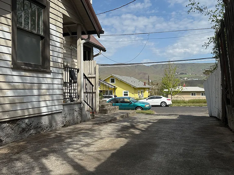 1818 7th Ave — Photo 11