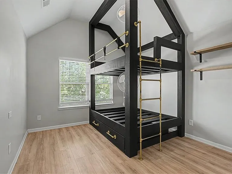 8757 Danley Dr — Photo 23