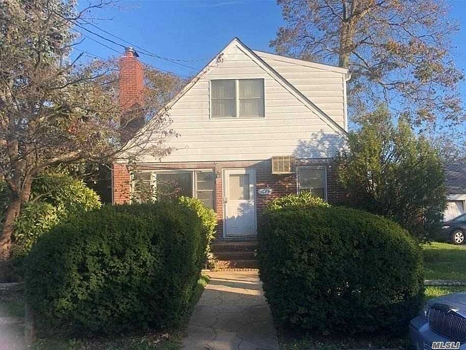 1st image of 1083 Lynn Pl