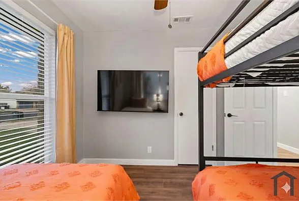 3915 Hillside Dr — Photo 15