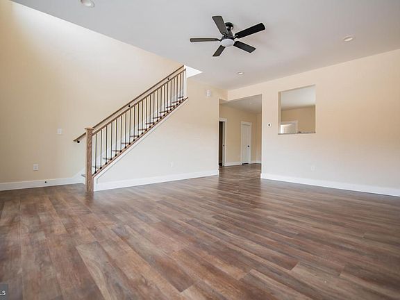 3rd image of 65 Wisteria Ln