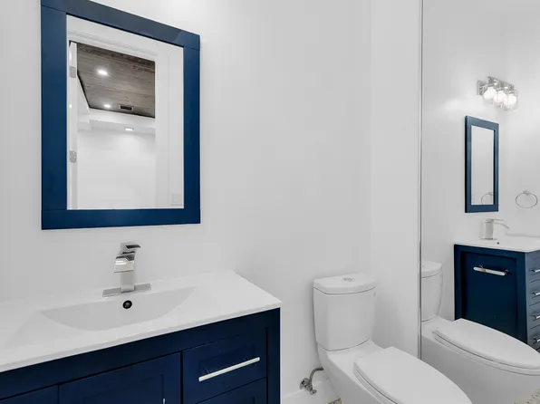 1085 Hancock Street image 33 of 37