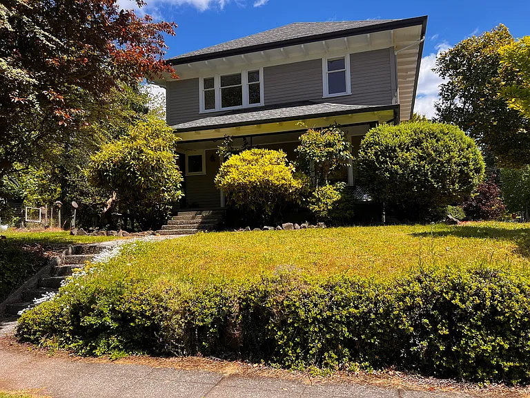 1916 Washington St SE #B — Photo 1