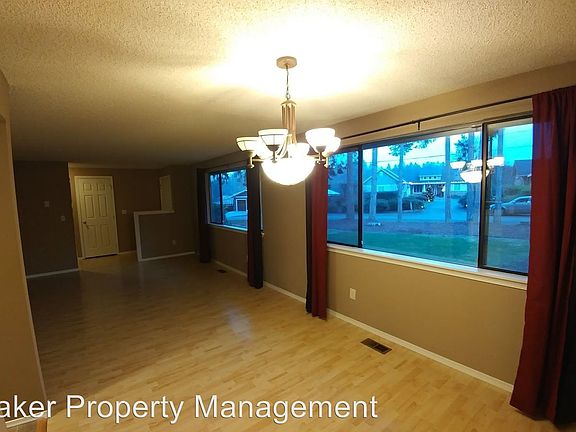 4th image of 3210 Cabrini Dr NW