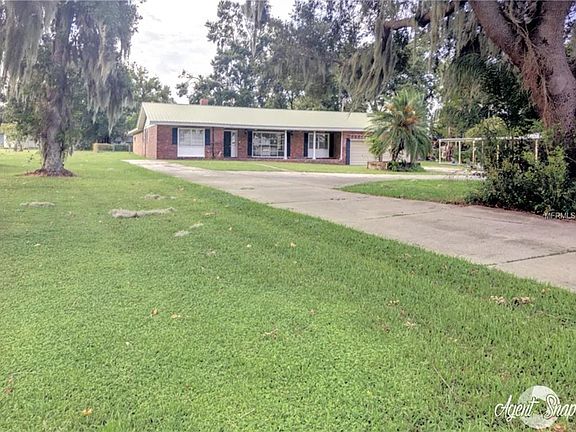 3rd image of 1810 W Lake Parker Dr