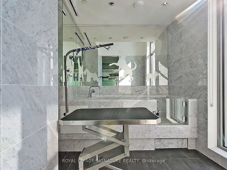 115 McMahon Dr #2105 — Photo 20