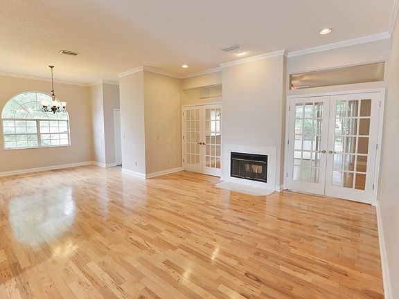 3rd image of 1852 Branch Vine Dr W