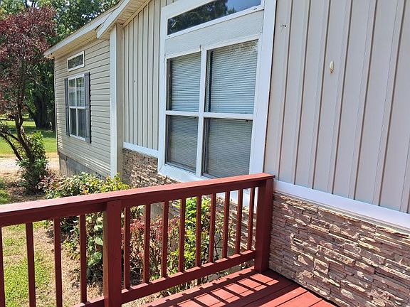 3rd image of 2559 Orient Rd