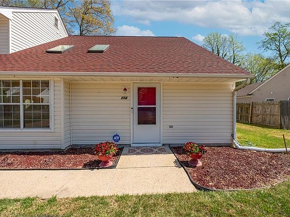 2nd image of 204 Springdale Way