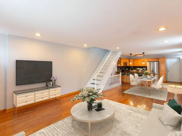 152 Tree St, Philadelphia, PA 19148