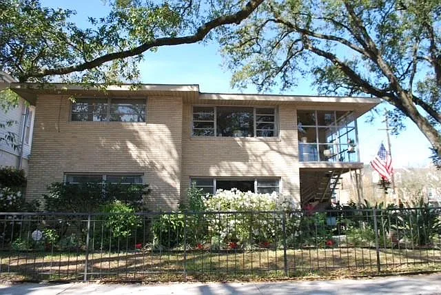 2034 Napoleon Ave — Photo 1