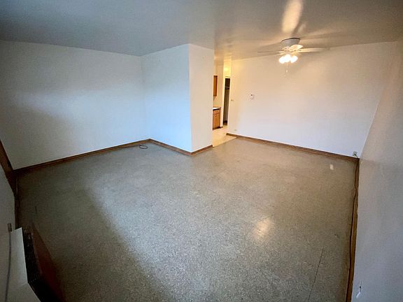 5th image of 2548 Wesley Ave #4