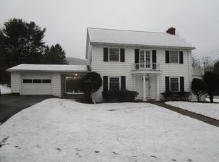 9 Edgebrook Rd, Binghamton, NY 13903