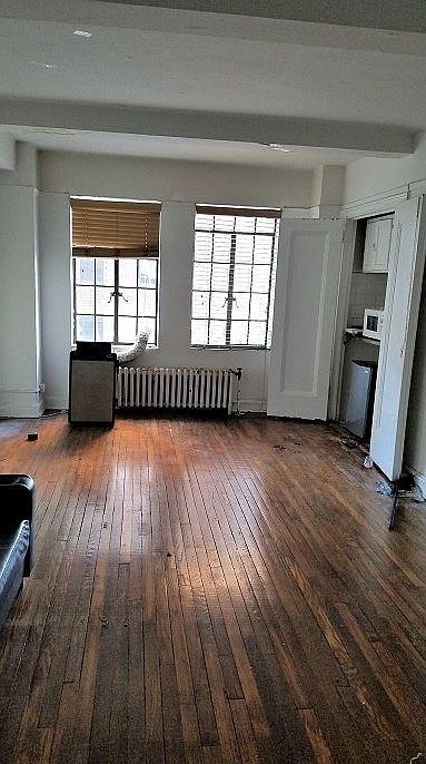 2nd image of 5 Tudor City Pl APT 703