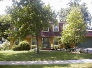 23 Pepperidge Rd, Naperville, IL 60540