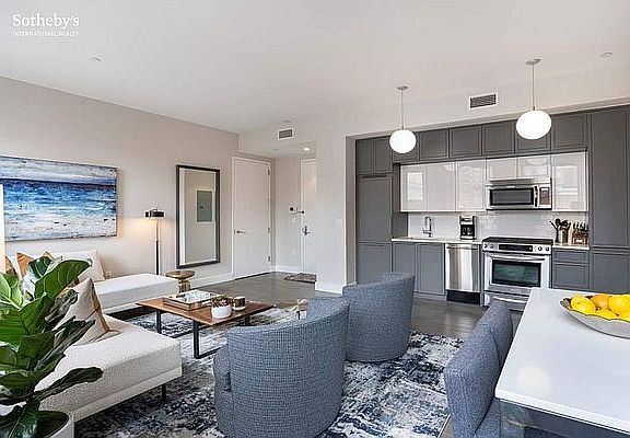 5th image of 416 52nd St #622