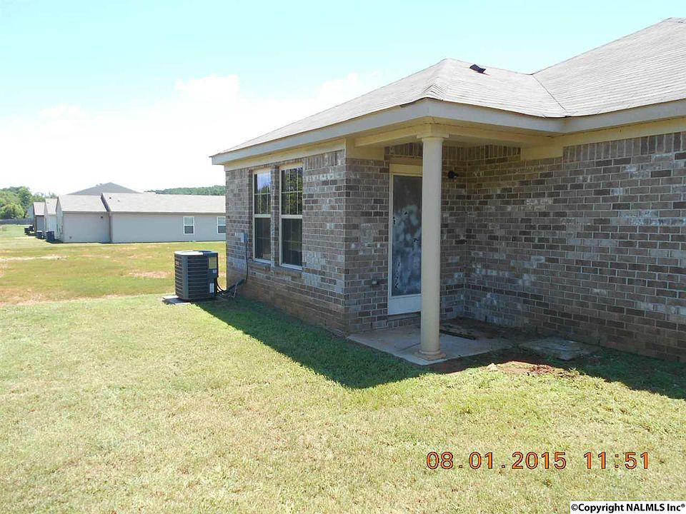 2nd image of 331 Mertle Dr NE