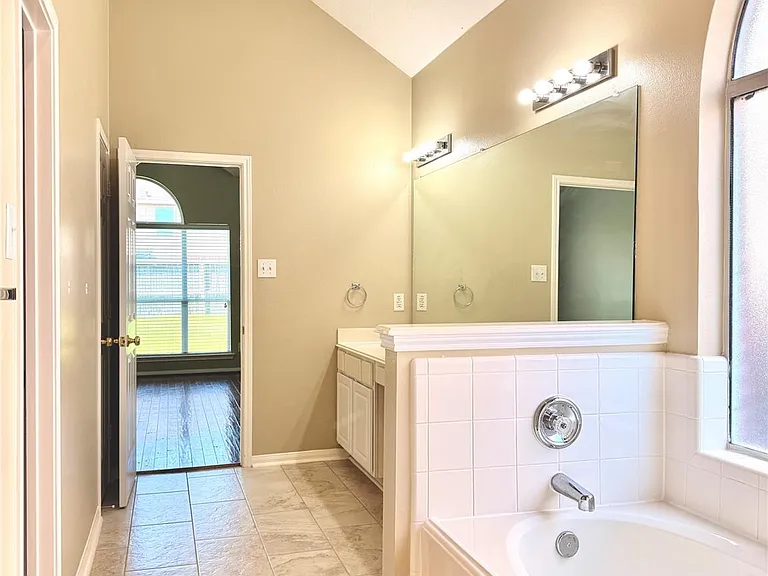 16518 Wheatmill Ct — Photo 20
