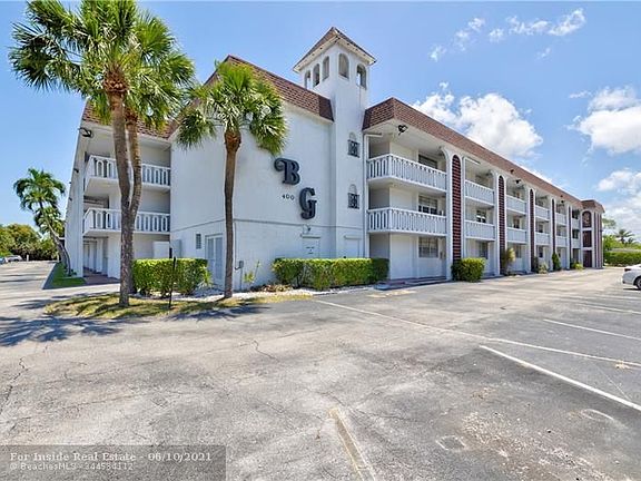 2nd image of 400 SE 10th St APT 217