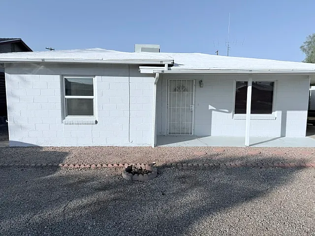 720 W Roosevelt Ave — Photo 2