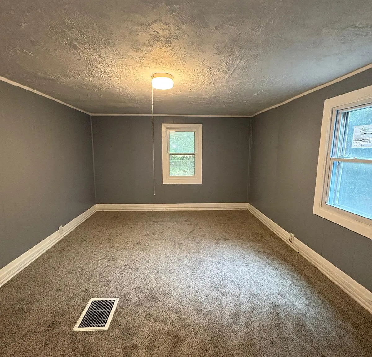 2 bed, 1000 sqft, $995 — Photo 4