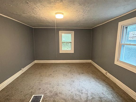 4th image of 1425 E 81st St #1
