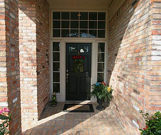 A view of the covered front porch.