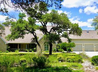 673 W Lacey Oak Pkwy, Kerrville, TX 78028