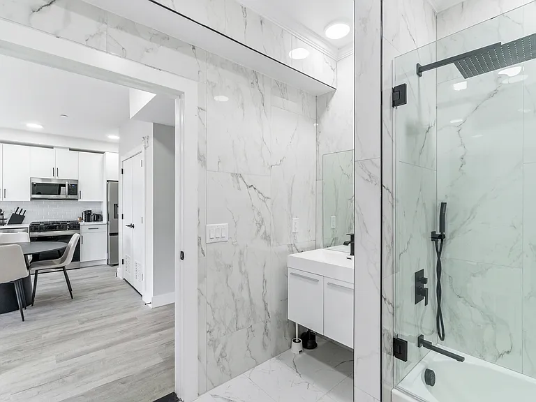 80 Romaine Ave #3C — Photo 5