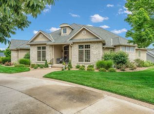 4417 SW Pinebrook Ln, Topeka, KS 66610