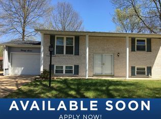 27 White Birch Ct, Fenton, MO