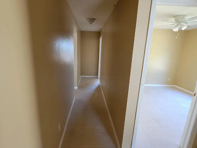 1637 NW 6th Pl — Photo 9