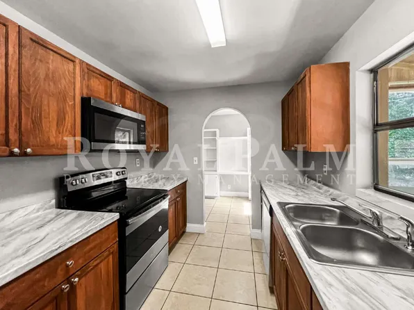 7300 Barragan Rd, Fort Myers, FL 33967