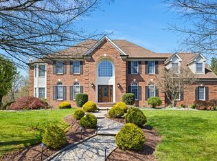 16 Fisher Farm Rd, Belle Mead, NJ 08502