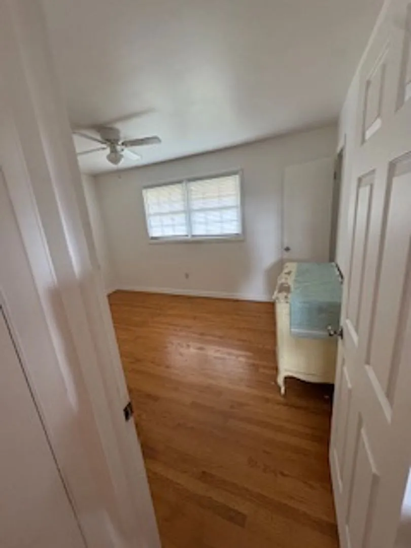 700 Skyline Cir — Photo 4