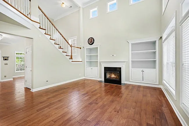 2400 River Oaks Dr — Photo 4