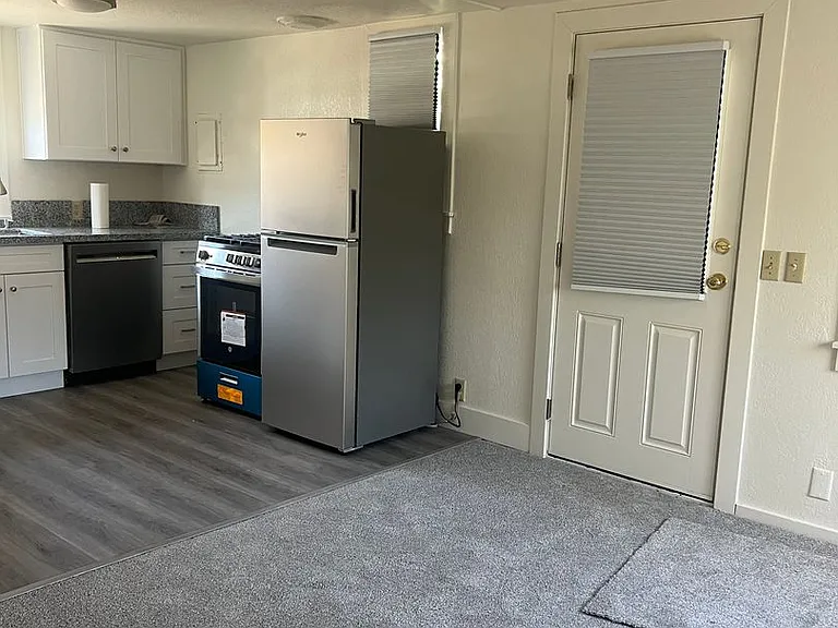 135 Summit St — Photo 4