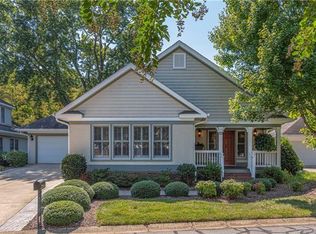 23 Creekside Way, Asheville, NC 28804